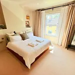 بيت للعطل Ultra Modern Centre House بريستول