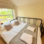 Ultra Modern Centre House بيت للعطل بريستول