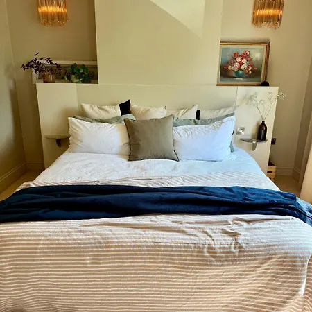 Ultra Modern House * Bristol