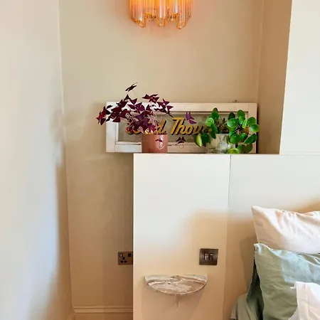 Ultra Modern Centre House *