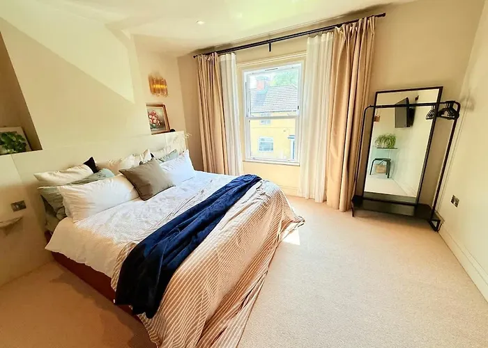 Ultra Modern House Semesterbostad Bristol