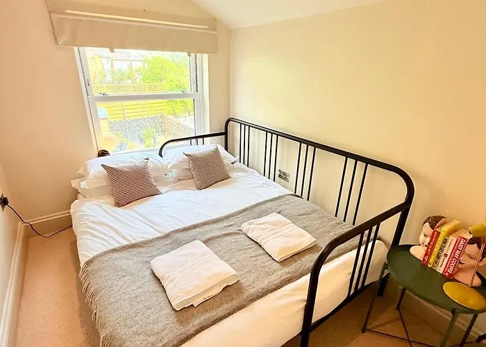 Semesterbostad Ultra Modern House *