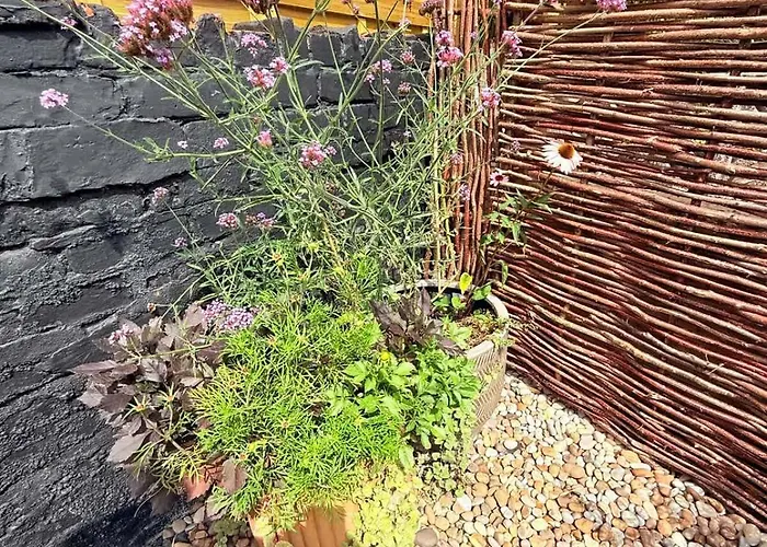 Будинок відпочинку Ultra Modern House