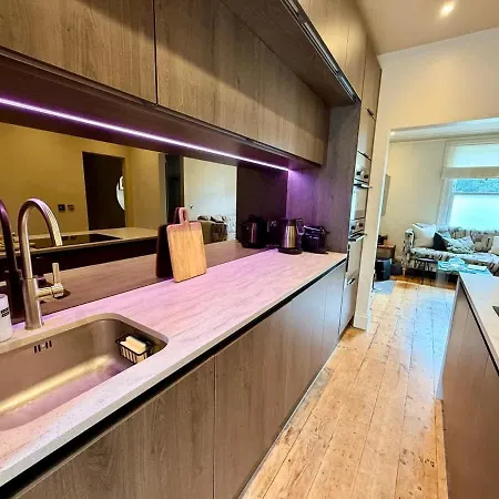 Ultra Modern Centre House * Бристоль