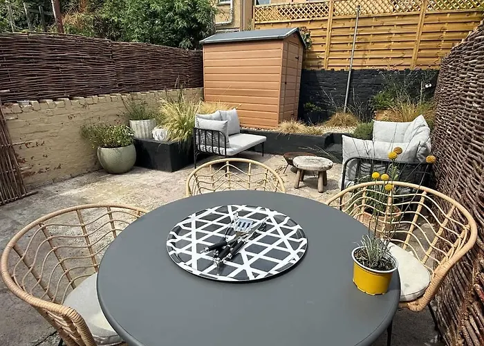 Ultra Modern House * Bristol